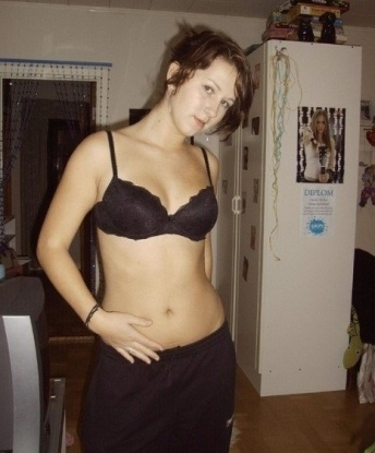 Я приглашаю тебя в мир эротического наслаждения, где каждая минута будет наполнена страстью и раскрепощенностью.
🌟Мои услуги включают классический секс, оральный секс, глубокий минет и много других удовольствий, которые сделают тебя счастливым. Я также могу стать твоей спутницей на деловых встречах или обедах, где мы сможем поговорить о чем-то интересном и расслабиться после напряженного дня.
💖Мои возможности безграничны, и я готова выполнить твои самые смелые фантазии. Я истинная профессионалка своего дела, которая знает, как доставить удовольствие, как мужчинам, так и женщинам.
🌹Я получала множество положительных отзывов от своих клиентов, которые восхищались моими навыками и чутким отношением. Обещаю, что время, проведенное со мной, будет незабываемым и оставит тебе только самые приятные воспоминания.
📸На моих фотографиях ты можешь увидеть мою прекрасную внешность и сексуальные формы. Я живу в Москве и с нетерпением жду тебя, чтобы подарить тебе море наслаждения и релаксации. Не упускай шанс окунуться в мир наших совместных фантазий! ✨ 4188, 27 лет